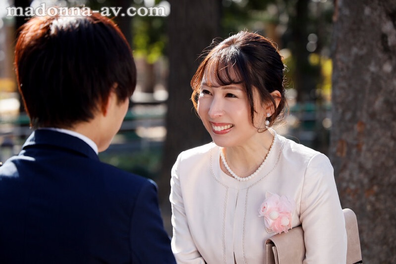 佐田茉莉子 フェラ顔